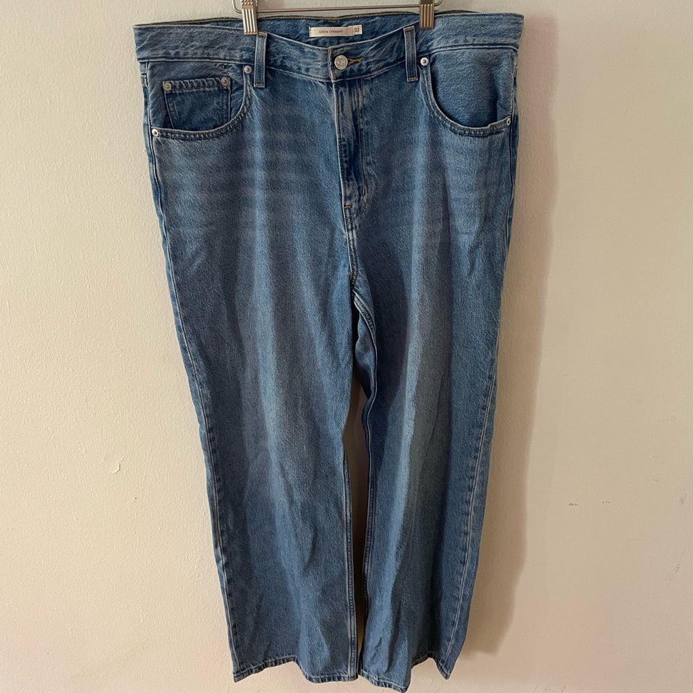 Levi’s Loose Straight Jeans Size 32